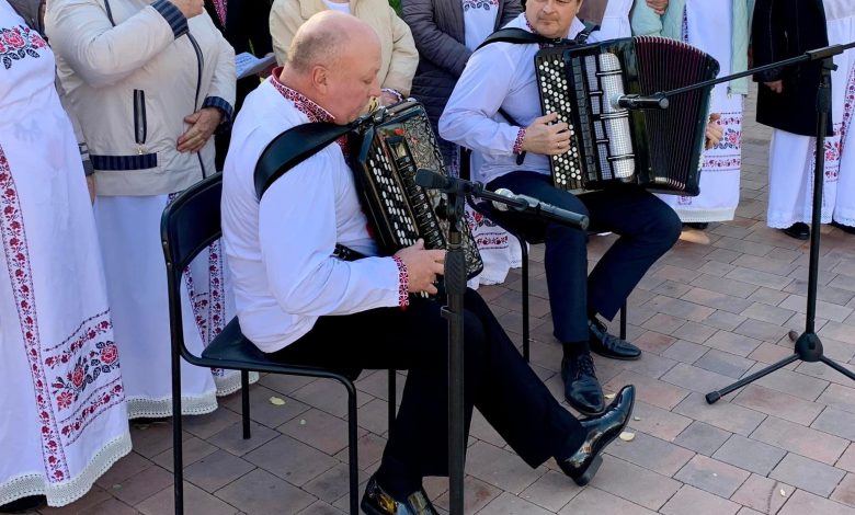 Зібрали більше 5 тисяч: у Ніжині відбувся благодійний концерт на допомогу ЗСУ