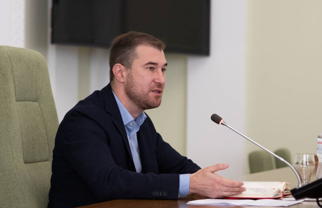 День Гідності та Свободи. Загальноміська нарада розпочалася із вшанування пам'яті загиблих Героїв