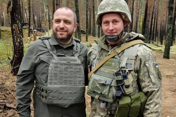 Двоє воїнів із Чернігівщини отримали відзнаки від Міноборони