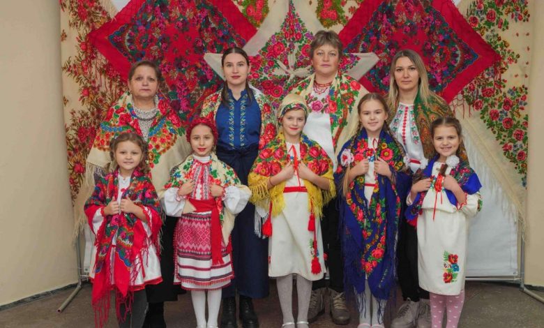 «Хустка – оберіг для ЗСУ»: в громаді на Чернігівщині проводять креативну акцію 