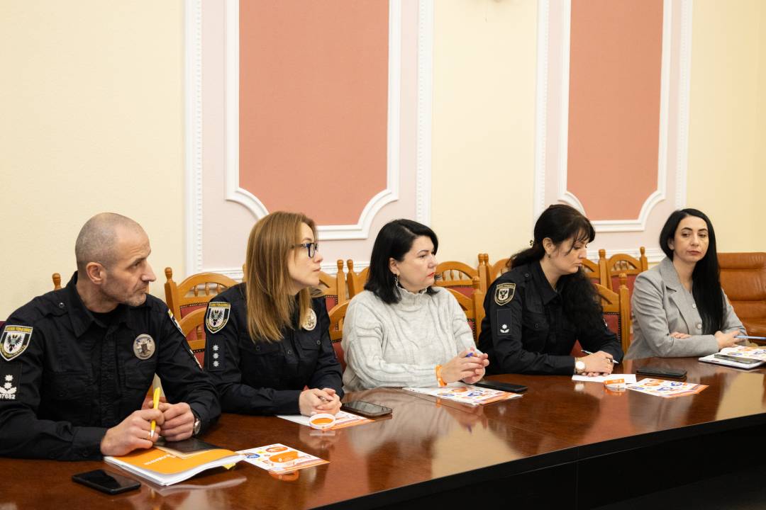 «Кроки до допомоги»: у Чернігові стартують заходи до «16-ти днів проти насильства»