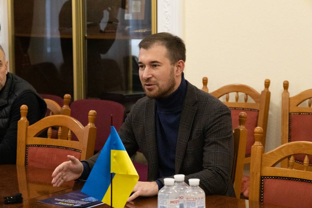Мобілізувати зв'язки та можливості українців по всьому світу на підримку Чернігова. Візит делегації Світового конгресу українців
