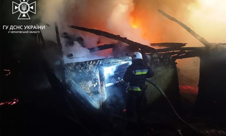 На Чернігівщині впродовж доби вогнеборці ліквідували три пожежі