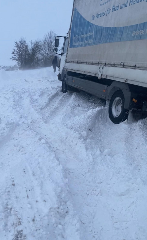 Снігова пастка біля селища Березне (Фото)