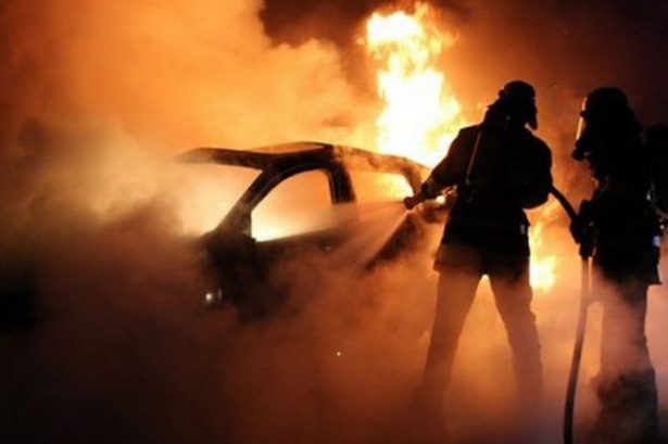 У Чернігові горів автомобіль