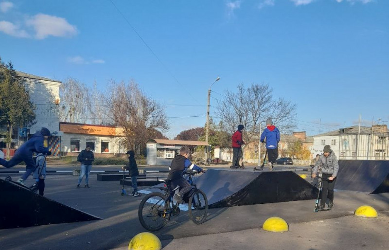 У Городні встановили скейт-майданчик для дітей та підлітків (Фото)