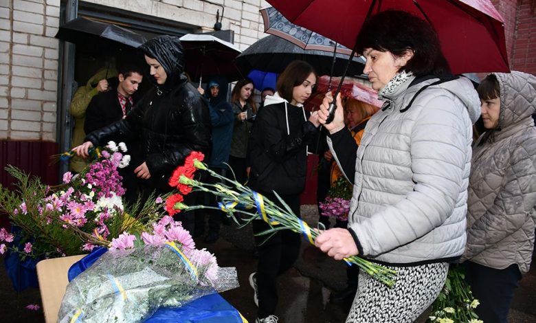 У Ніжині відкрили меморіальні дошки на честь загиблих випускників