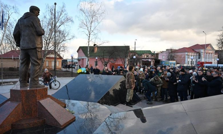 У Ніжині збудували перший в Україні Меморіал Героям-Захисникам