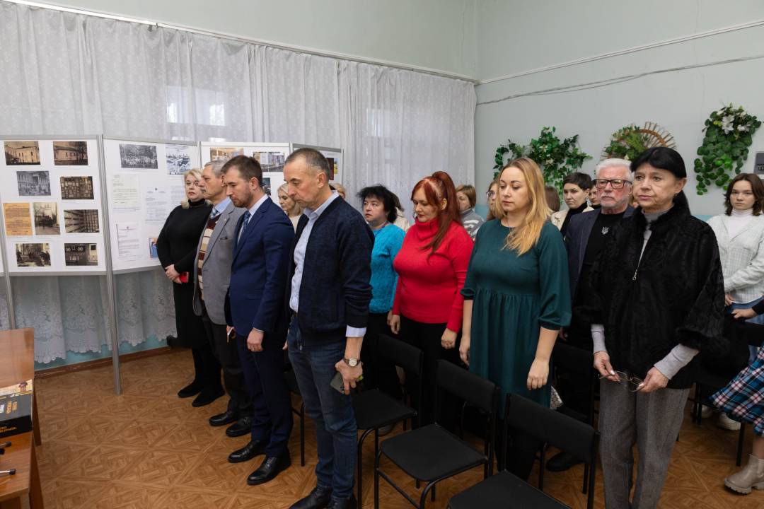 Відповідальність нашого покоління — зробити все, щоб такі злочини проти українства більше ніколи не були можливими, — Олександр Ломако