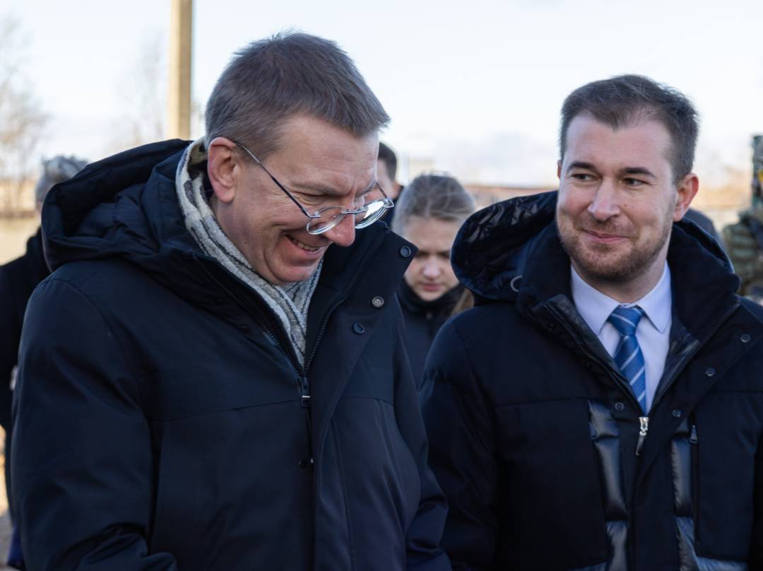Візит президента Латвії у Чернігів. Едгарс Рінкевичс відвідав модульне містечко на вул. Дрозда