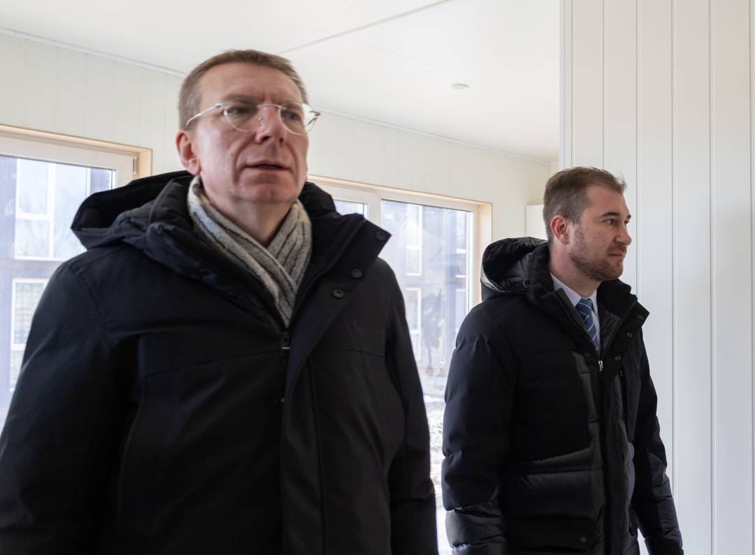 Візит президента Латвії у Чернігів. Едгарс Рінкевичс відвідав модульне містечко на вул. Дрозда