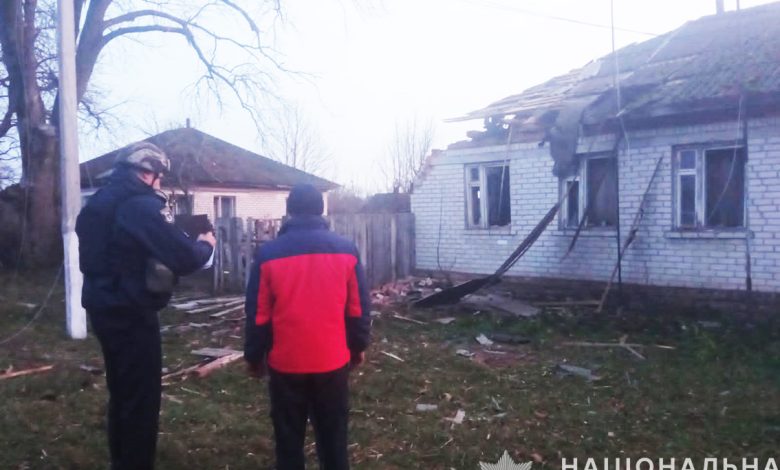 Вороги обстріляли житловий будинок на прикордонні Чернігівщини