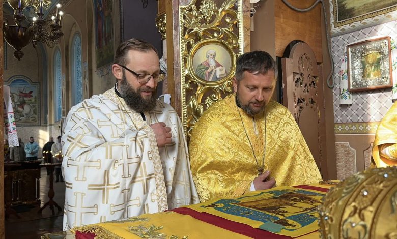 Єпископ Антоній завершив божественну літургію у Свято-Вознесенському храмі села Нова Басань (Фото)