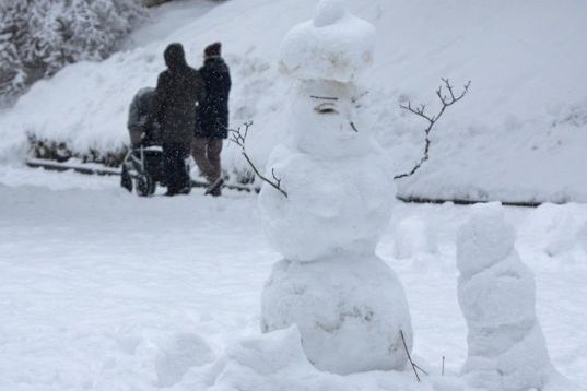 Засипало та замело: громади Чернігівщини розповіли, як борються зі снігом