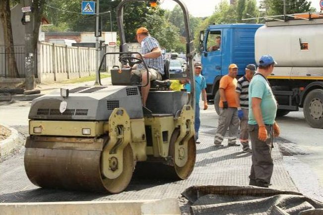 Змінено терміни перекриття руху автотранспорту вулицею Любецькою у Чернігові