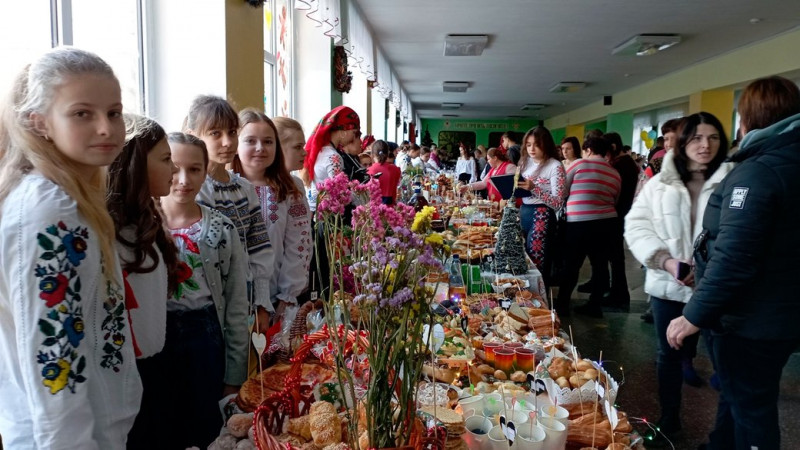 Школярі з Бобровиці зібрали майже 180 тисяч гривень на допомогу ЗСУ