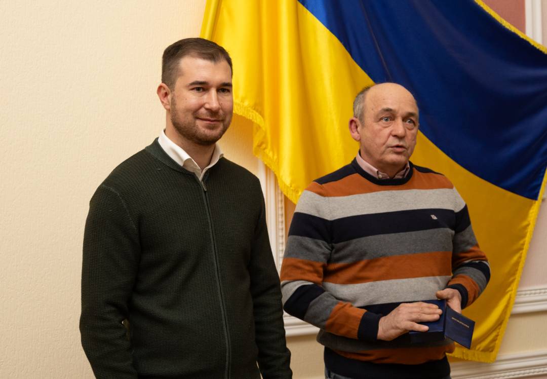 Добровольцям із числа поліцейських та ветеранів МВС України вручили відзнаку «За оборону Чернігова»