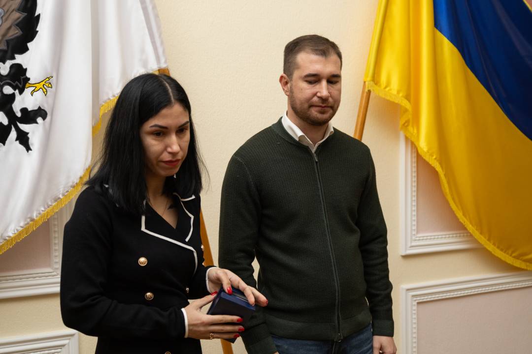 Добровольцям із числа поліцейських та ветеранів МВС України вручили відзнаку «За оборону Чернігова»
