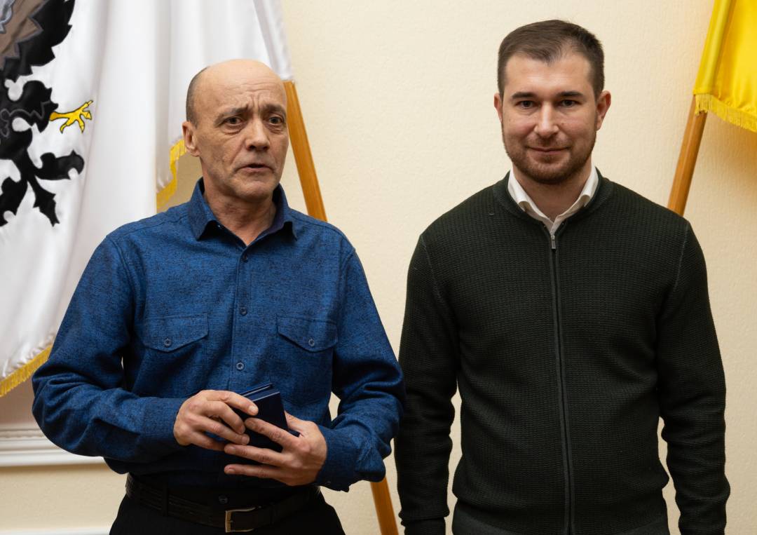 Добровольцям із числа поліцейських та ветеранів МВС України вручили відзнаку «За оборону Чернігова»