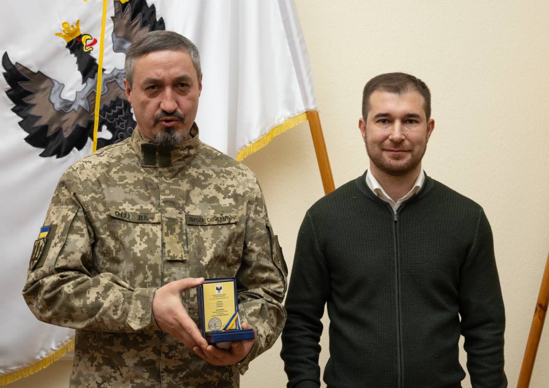 Добровольцям із числа поліцейських та ветеранів МВС України вручили відзнаку «За оборону Чернігова»