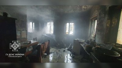 Загинули двоє дітей разом із матір'ю: на Чернігівщині сталася пожежа у приватному будинку