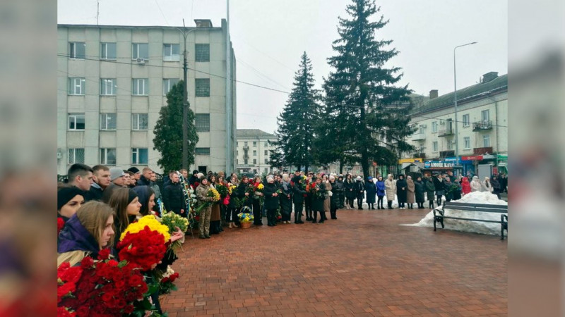 На Чернігівщині попрощалися з солдатом Максимом Рибецьким