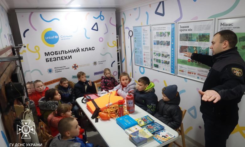 Мобільний клас безпеки продовжує курсувати Чернігівщиною