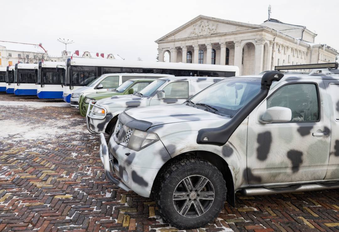 Рига передала Чернігову десять автобусів