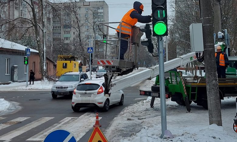 У Чернігові на одній із вулиць встановили світлофор