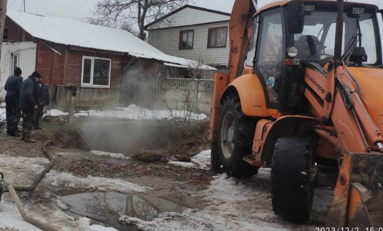 У Чернігові пошкоджено дві водопровідні труби: містяни без води