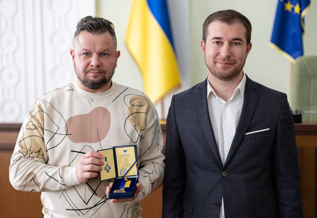 Волонтерів та волонтерок нагородили почесною відзнакою «За оборону Чернігова»