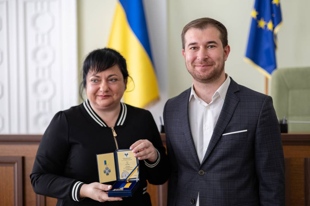 Волонтерів та волонтерок нагородили почесною відзнакою «За оборону Чернігова»