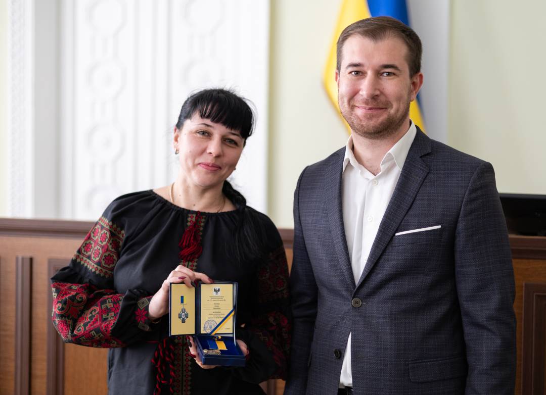 Волонтерів та волонтерок нагородили почесною відзнакою «За оборону Чернігова»