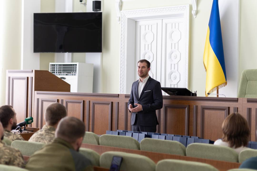 Вручення відзнак «За оборону Чернігова» з нагоди Дня Збройних Сил України