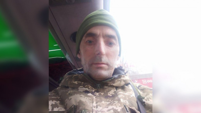 На Чернігівщині поховали Миколу Кузьменка, Володимира Карнюціна та Романа Нагача, які загинули на фронті