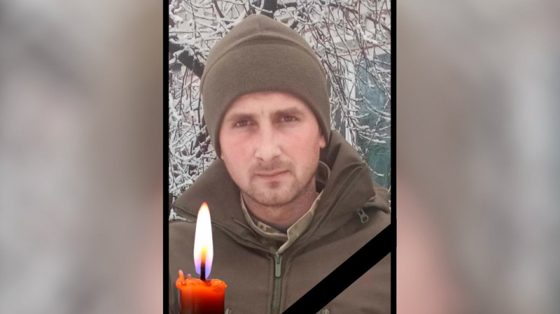 На Чернігівщині поховали трьох солдат, які загинули на фронті