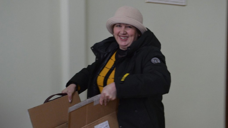 Майже 5 тисяч планшетів із Франції відправляють у 43 громади Чернігівщини: хто і як буде ними користуватися