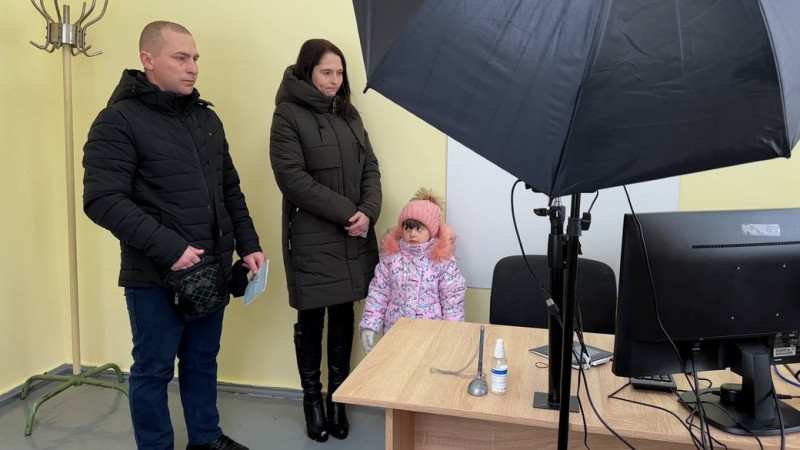 За паспортом не їхати у Мену чи Корюківку: за бюджетні та донорські гроші у Сосниці відновили міграційну службу і РАЦС
