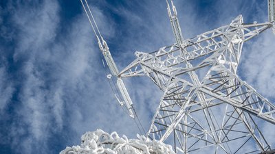 Через негоду на Чернігівщині залишилися без електроенергії понад чотири тисячі абонентів
