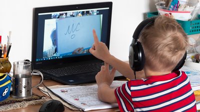 Кілька шкіл Чернігова перейшли на дистанційне навчання