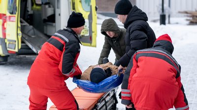 Четверо чоловіків з обмороженням перебувають на лікуванні у Чернігівській обласній лікарні