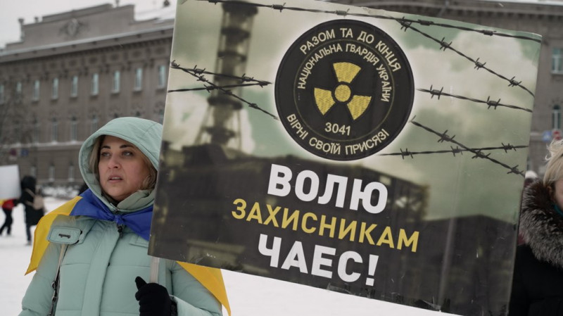 689 днів полону: у Чернігові родини нацгвардійців з ЧАЕС провели акцію