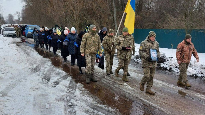 На Чернігівщині поховали Олександра Кононенка, Сергія Малишенка та Миколу Бакуна, які загинули на фронті