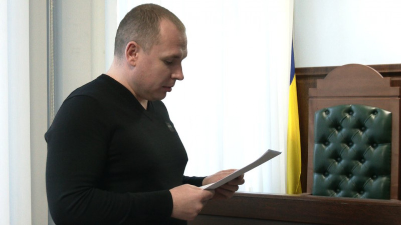 Прокурор просить три роки позбавлення волі: у Чернігові судять патрульних, які були на місці вбивства поліцейського