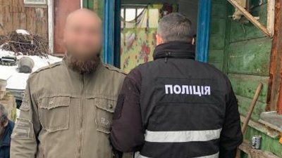 Правоохоронці виявили в оселі жителя Чернігівщини 700 набоїв до автомата та ручну гранату