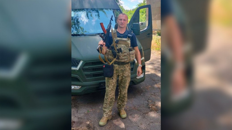 На Чернігівщині в останню путь провели двох військових ЗСУ: Валерія Повода та Олександра Пасічника