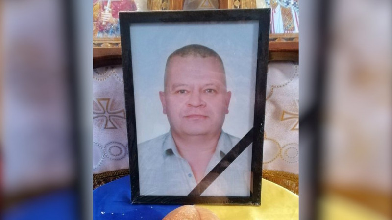 На Чернігівщині поховали військових Дмитра Андрака та Михайла Поляка