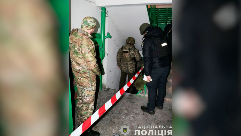 У підвалі багатоповерхівки у Чернігові внаслідок вибуху невідомого предмета загинув чоловік