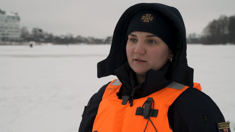 Правила поведінки на льоду: у Чернігові рятувальники провели рейд на водоймах міста