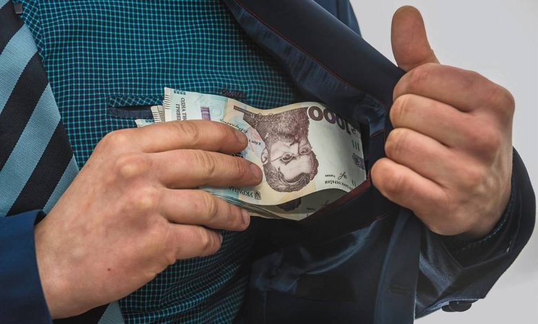Крадіжка Перемоги: чернігівці – про крадіжки представниками влади в умовах війни 
